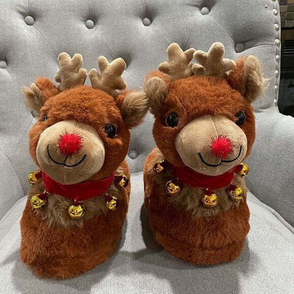 American Eagle Plush Reindeer Slippers Small - Picture 1 of 7